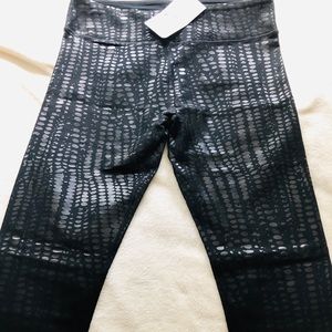 NWT Fabletics Workout Leggings sz Extra Large